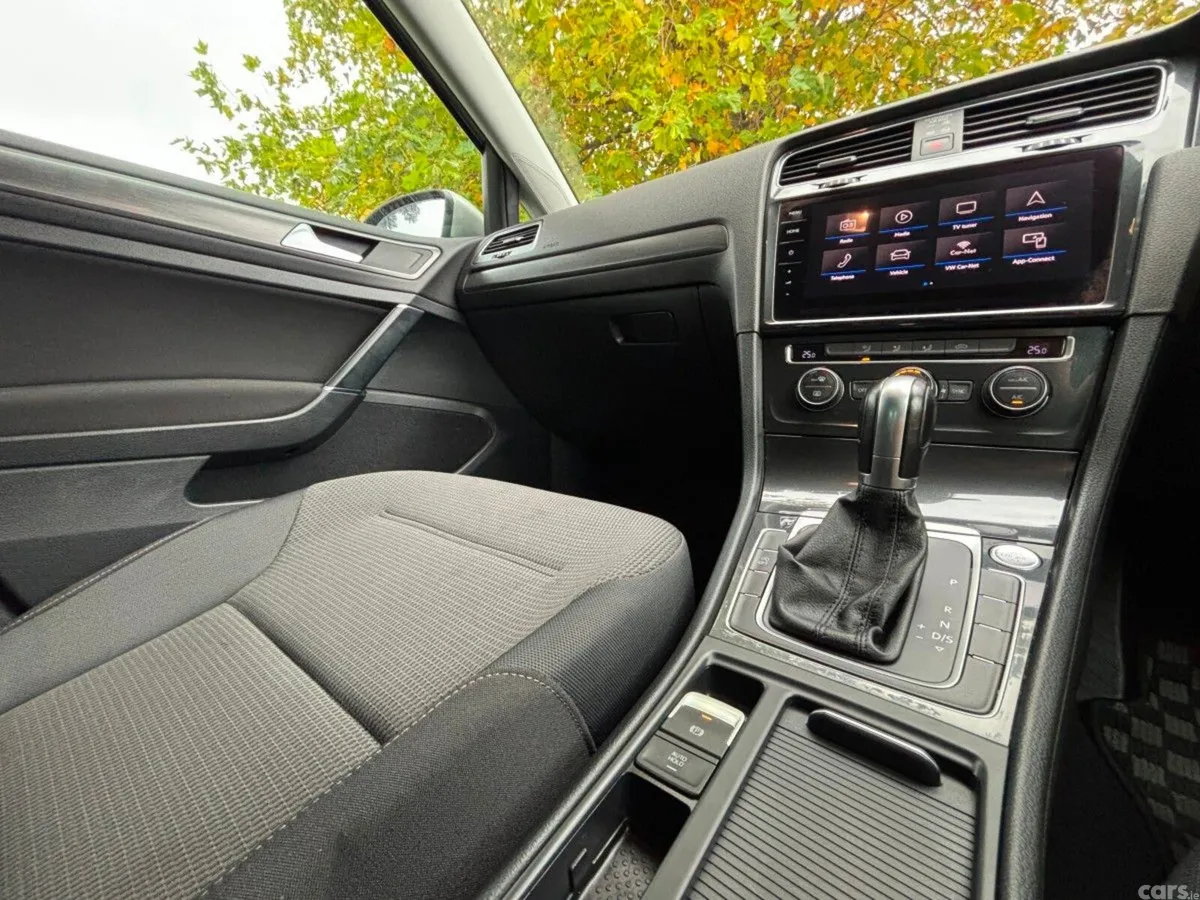 Volkswagen Golf Hatchback, Petrol, 2019, Grey