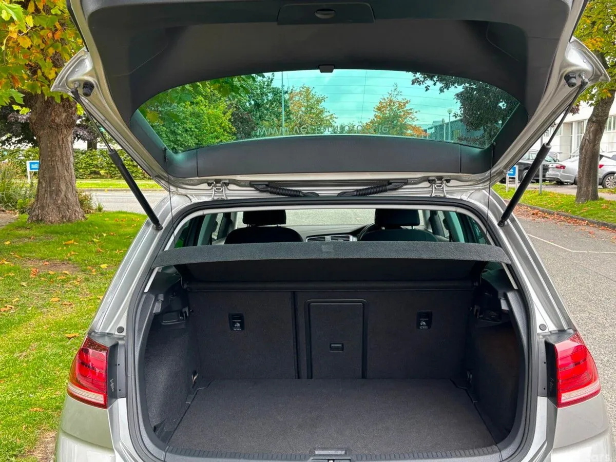 Volkswagen Golf Hatchback, Petrol, 2019, Grey