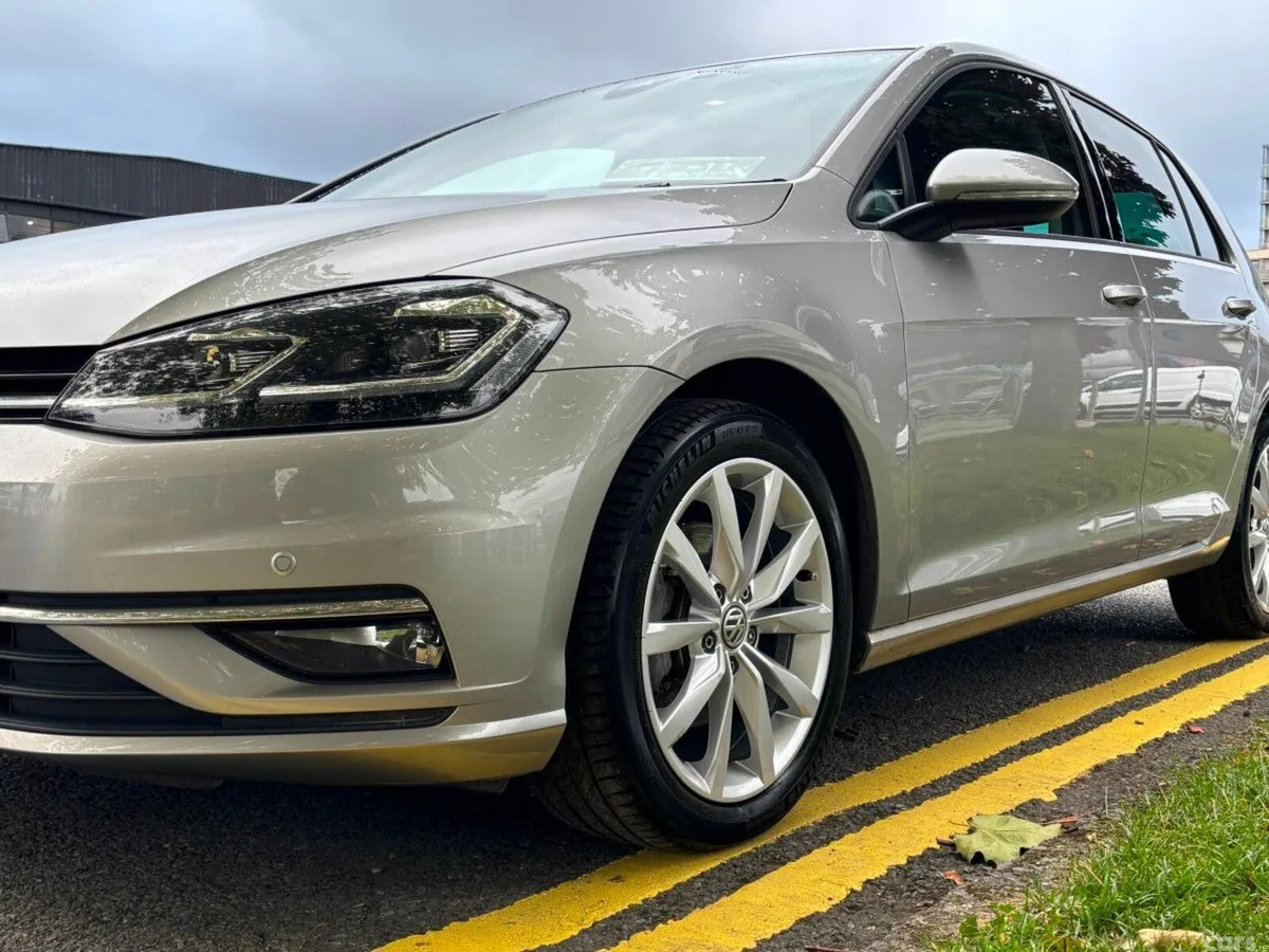 Volkswagen Golf Hatchback, Petrol, 2019, Grey