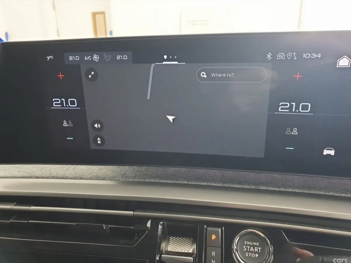 Peugeot 3008 MPV, Petrol, 2025, Grey