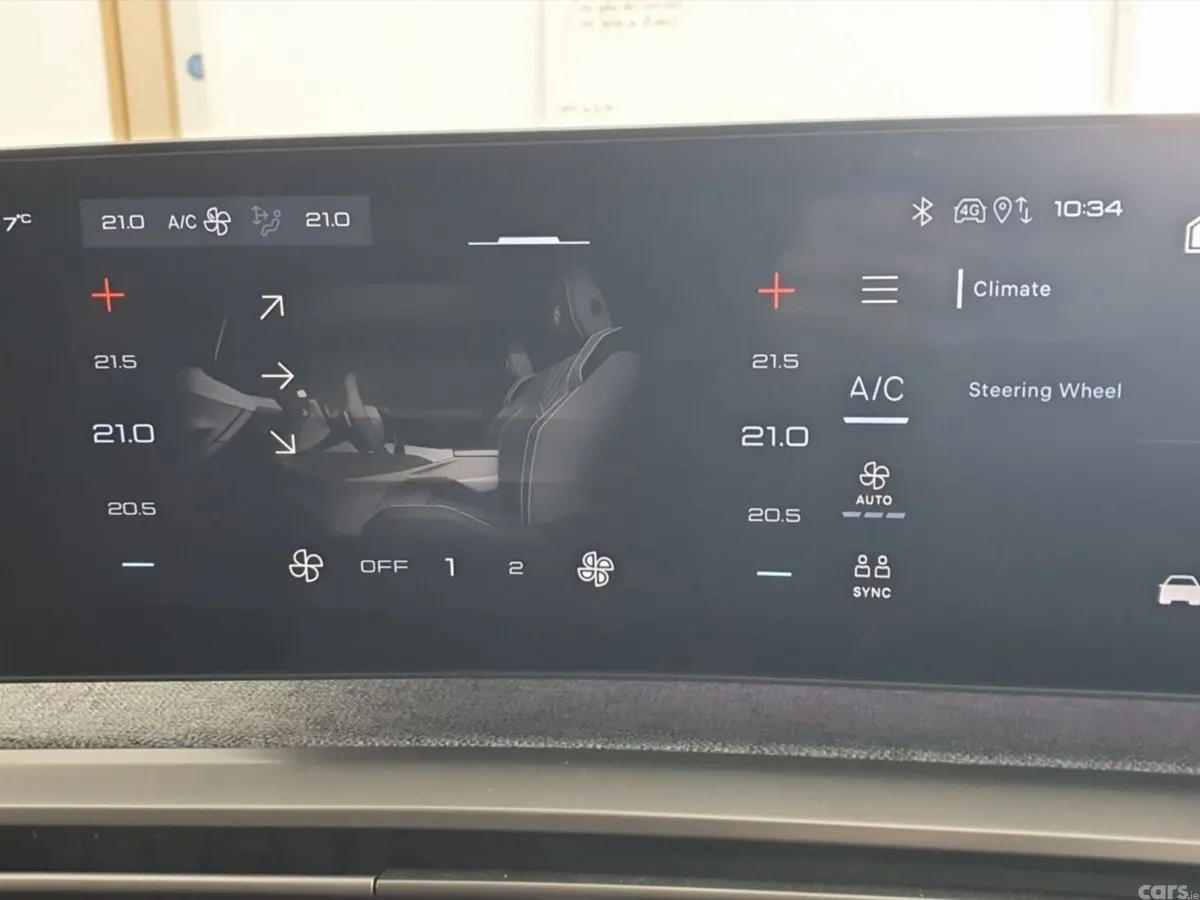 Peugeot 3008 MPV, Petrol, 2025, Grey