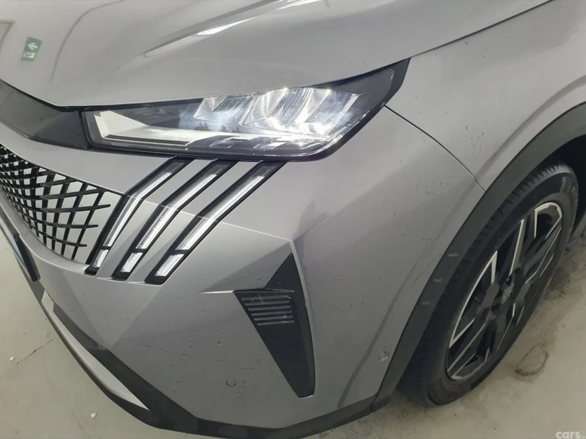 Peugeot 3008 MPV, Petrol, 2025, Grey