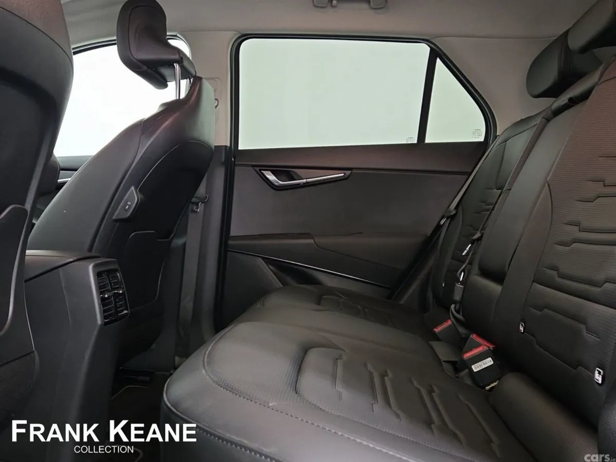 Kia Niro SUV, Electric, 2024, Green