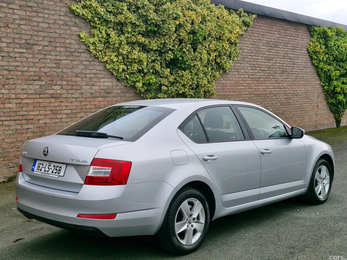 Skoda Octavia Saloon, Diesel, 2016, Silver