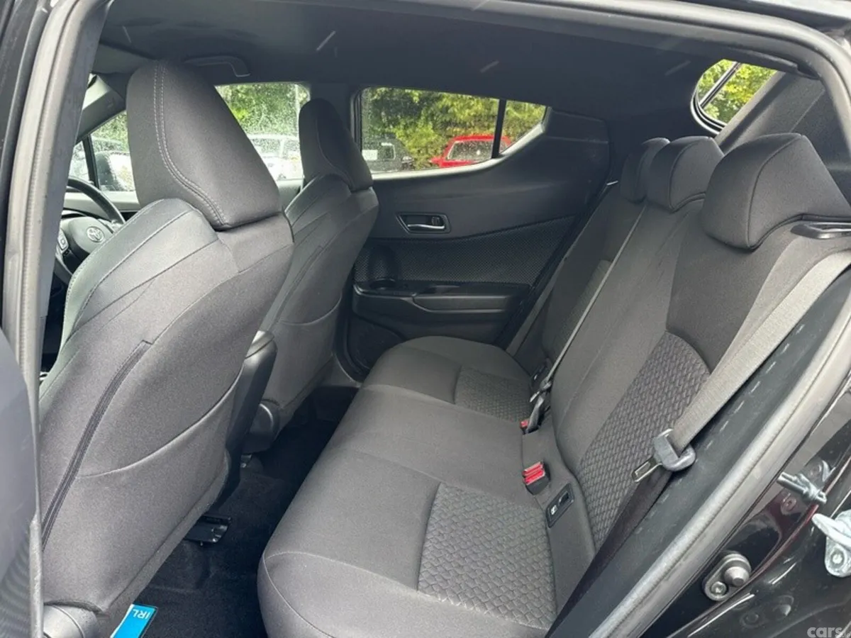 Toyota C-HR SUV, Petrol Hybrid, 2023, Black