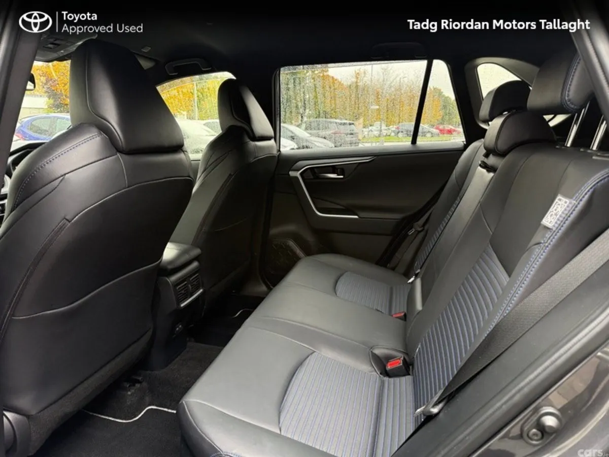 Toyota RAV4 SUV, Petrol Hybrid, 2023, Grey