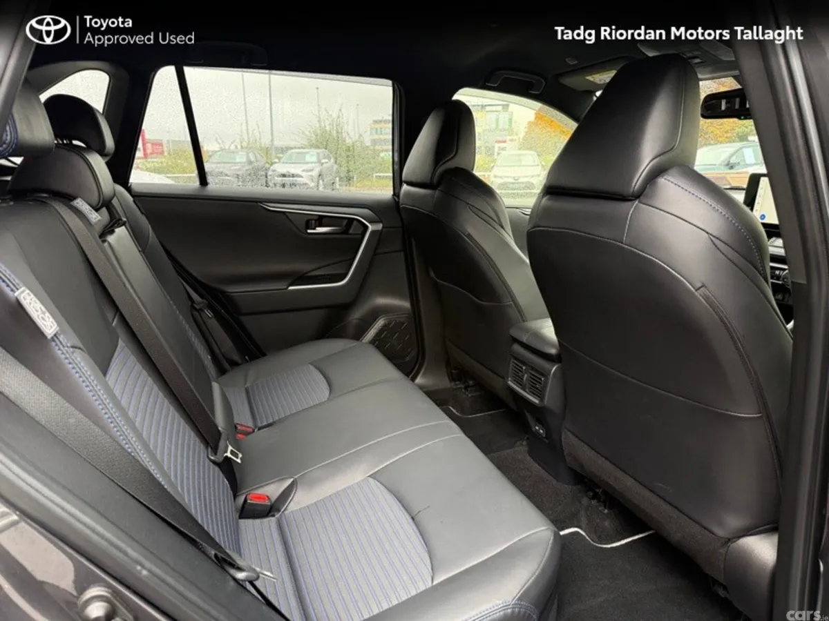 Toyota RAV4 SUV, Petrol Hybrid, 2023, Grey