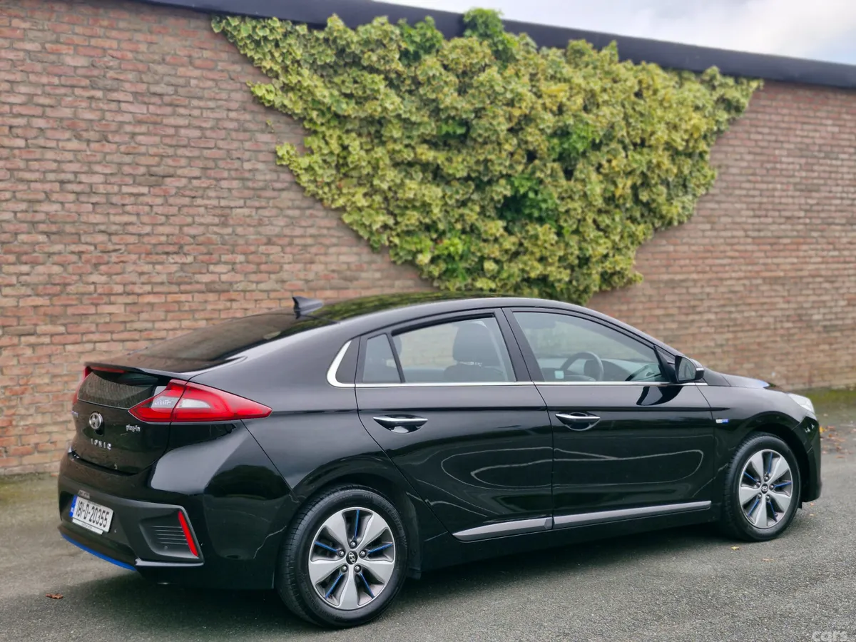 Hyundai IONIQ Hatchback, Petrol Plug-in Hybrid, 2018, Black