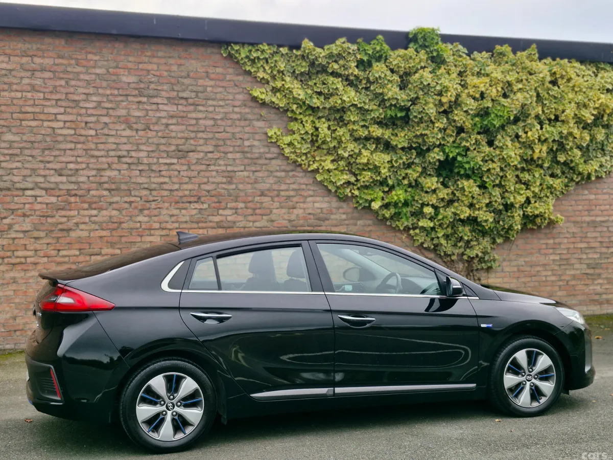 Hyundai IONIQ Hatchback, Petrol Plug-in Hybrid, 2018, Black
