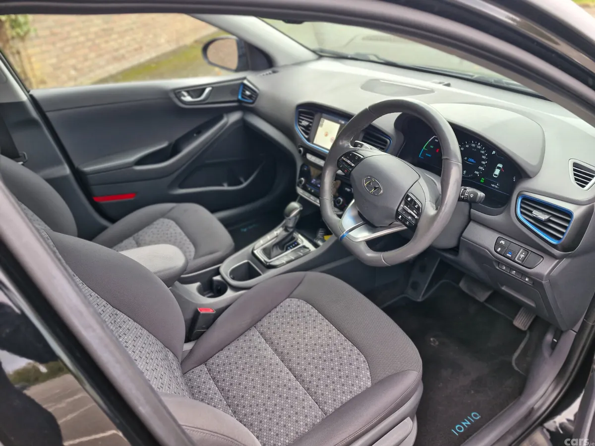 Hyundai IONIQ Hatchback, Petrol Plug-in Hybrid, 2018, Black
