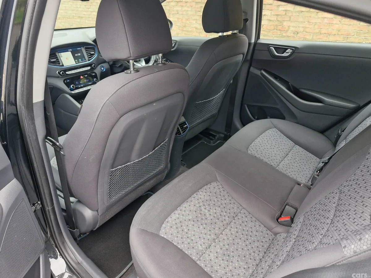 Hyundai IONIQ Hatchback, Petrol Plug-in Hybrid, 2018, Black
