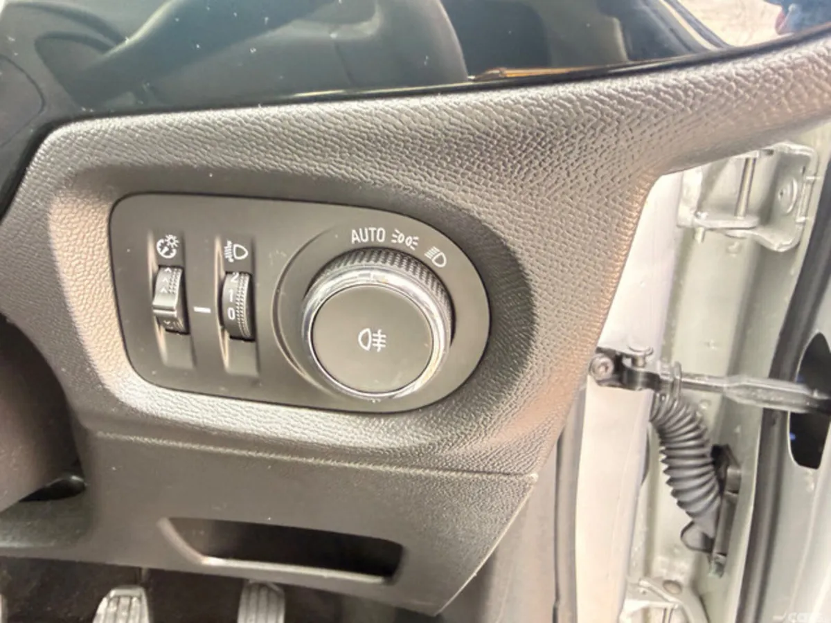 Opel Corsa Hatchback, Petrol, 2024, Grey