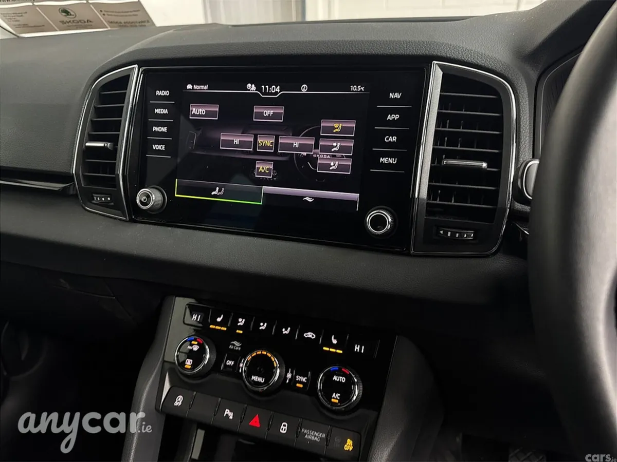 Skoda Karoq Estate, Petrol, 2026, Grey