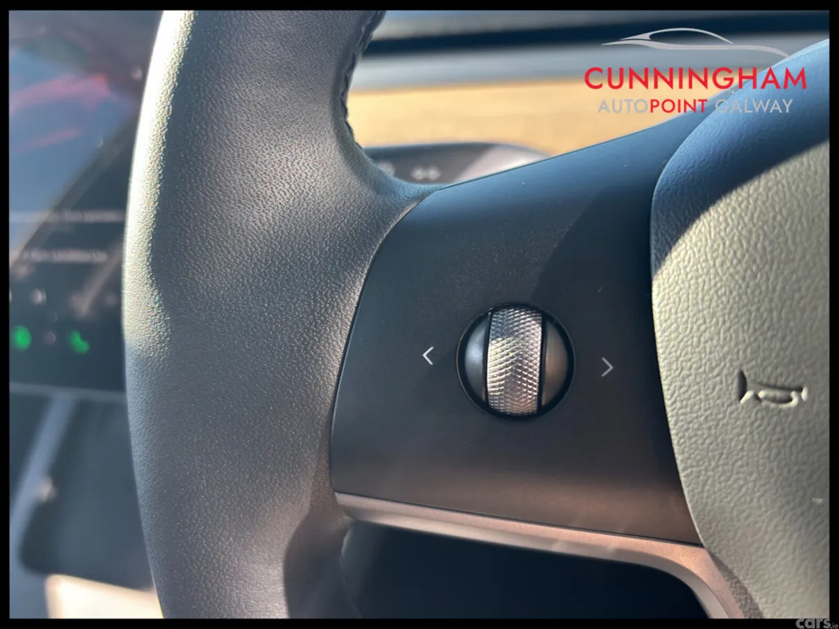 Tesla Model 3 Saloon, Electric, 2023, Red