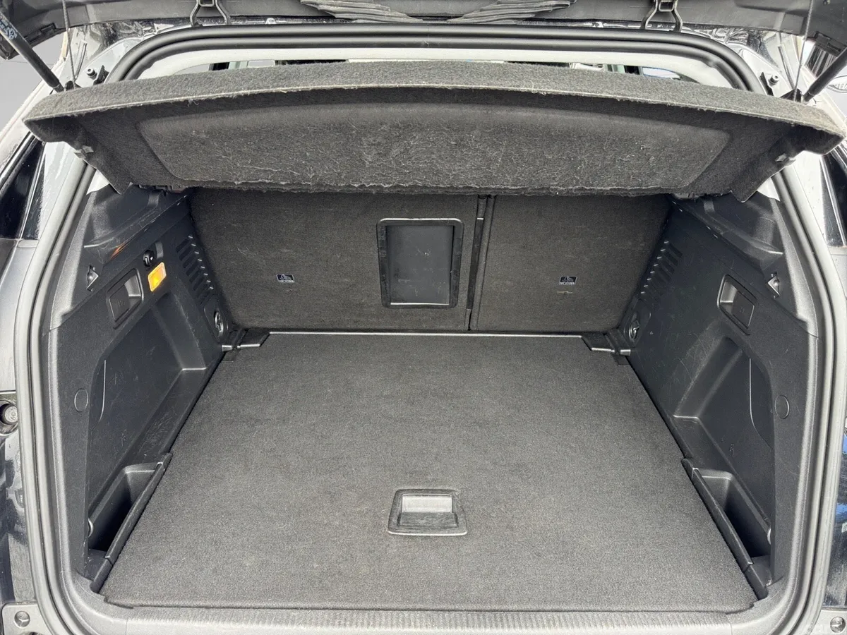 Peugeot 3008 MPV, Petrol, 2019, Black