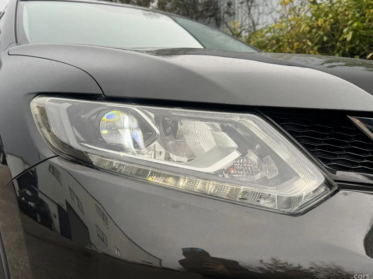 Nissan X-Trail SUV, Petrol Hybrid, 2016, Green