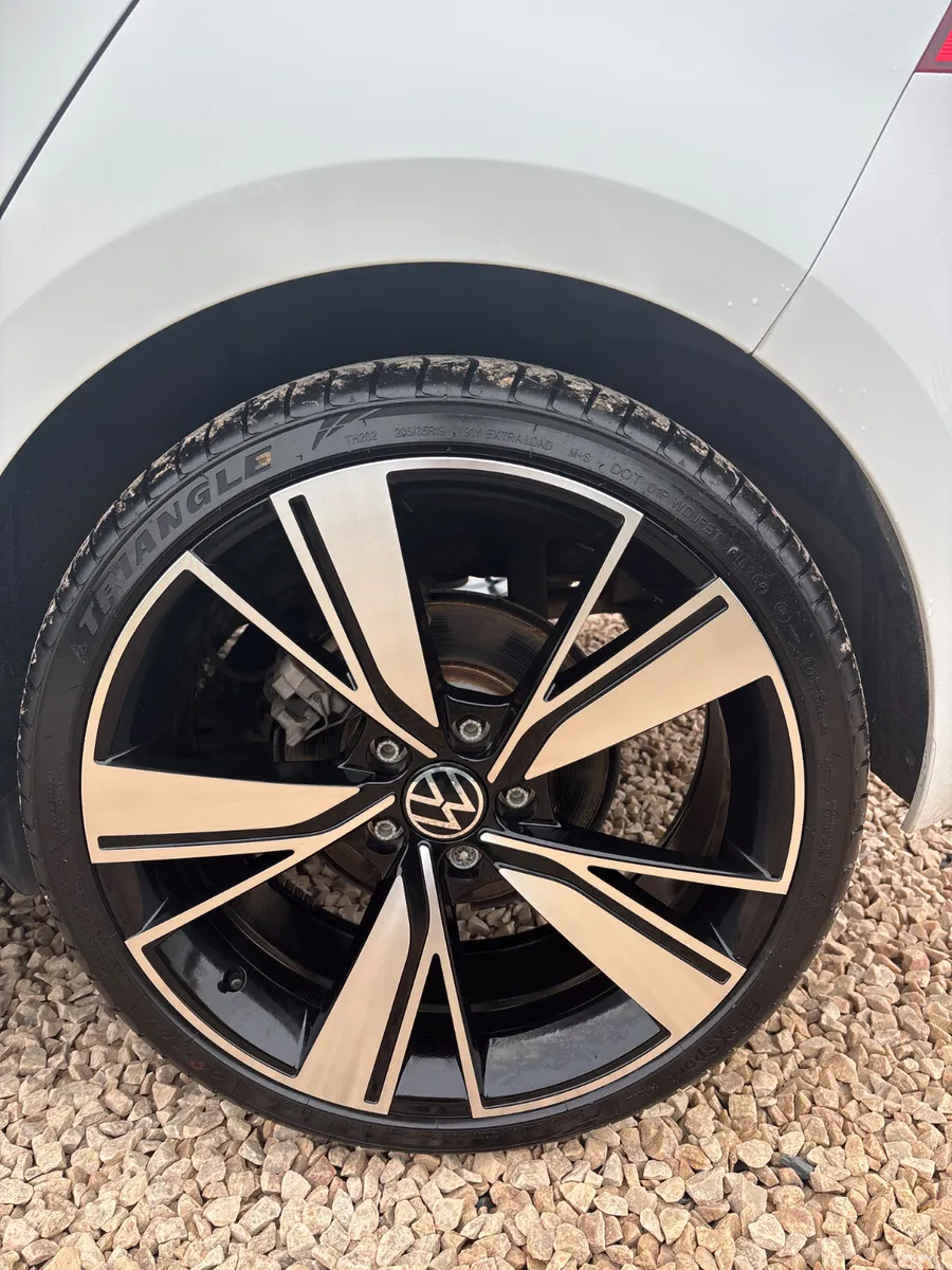 Volkswagen Golf Hatchback, Petrol, 2016, White