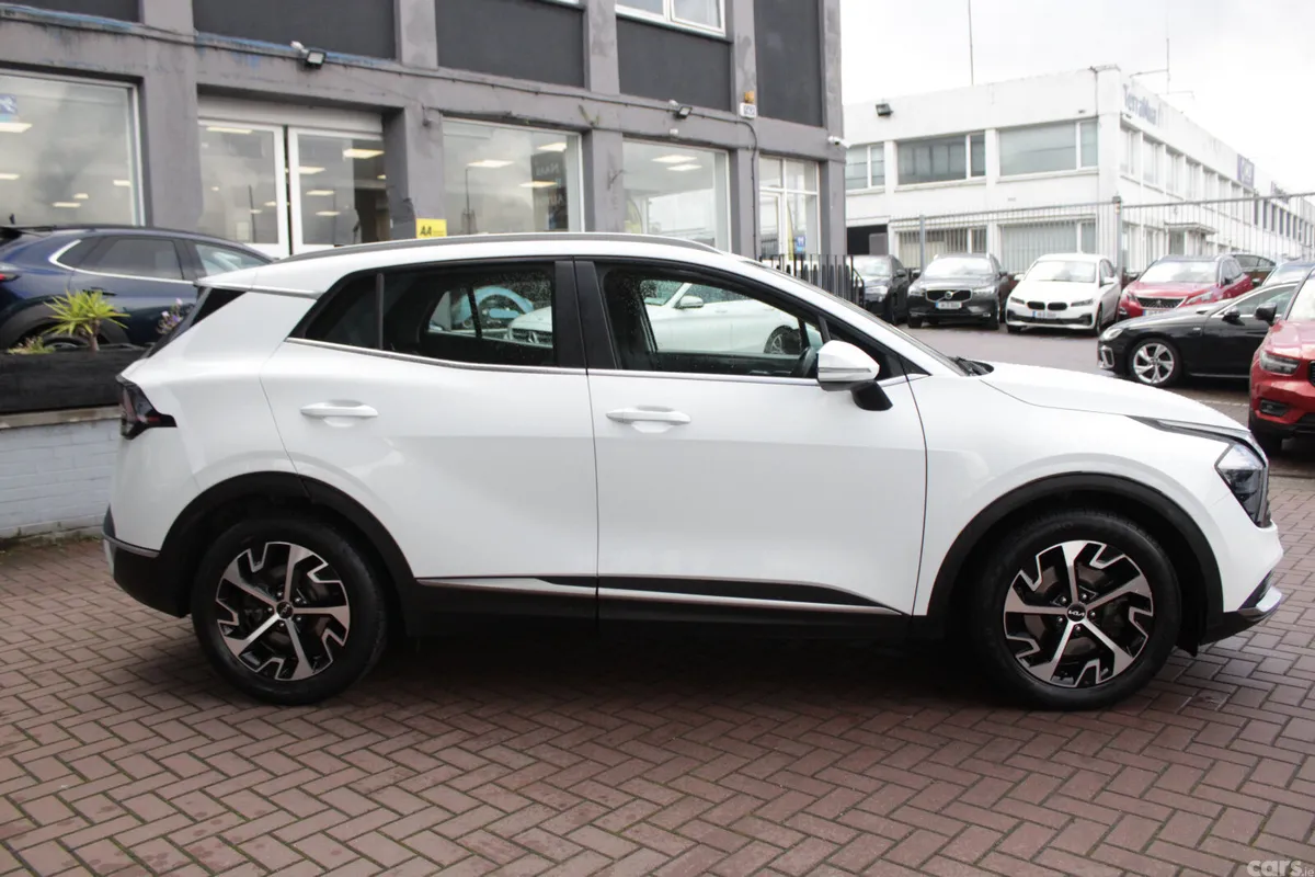 Kia Sportage SUV, Diesel, 2022, White