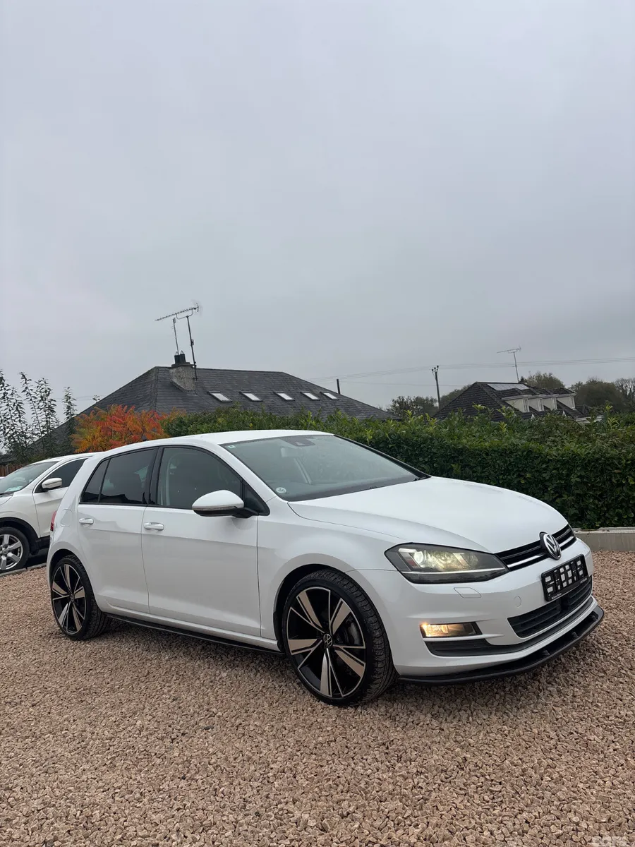 Volkswagen Golf Hatchback, Petrol, 2016, White
