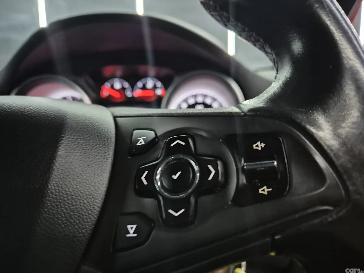 Opel Astra Hatchback, Diesel, 2018, Red