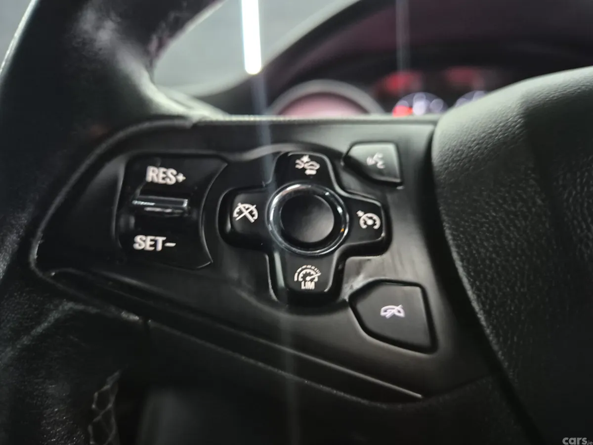 Opel Astra Hatchback, Diesel, 2018, Red