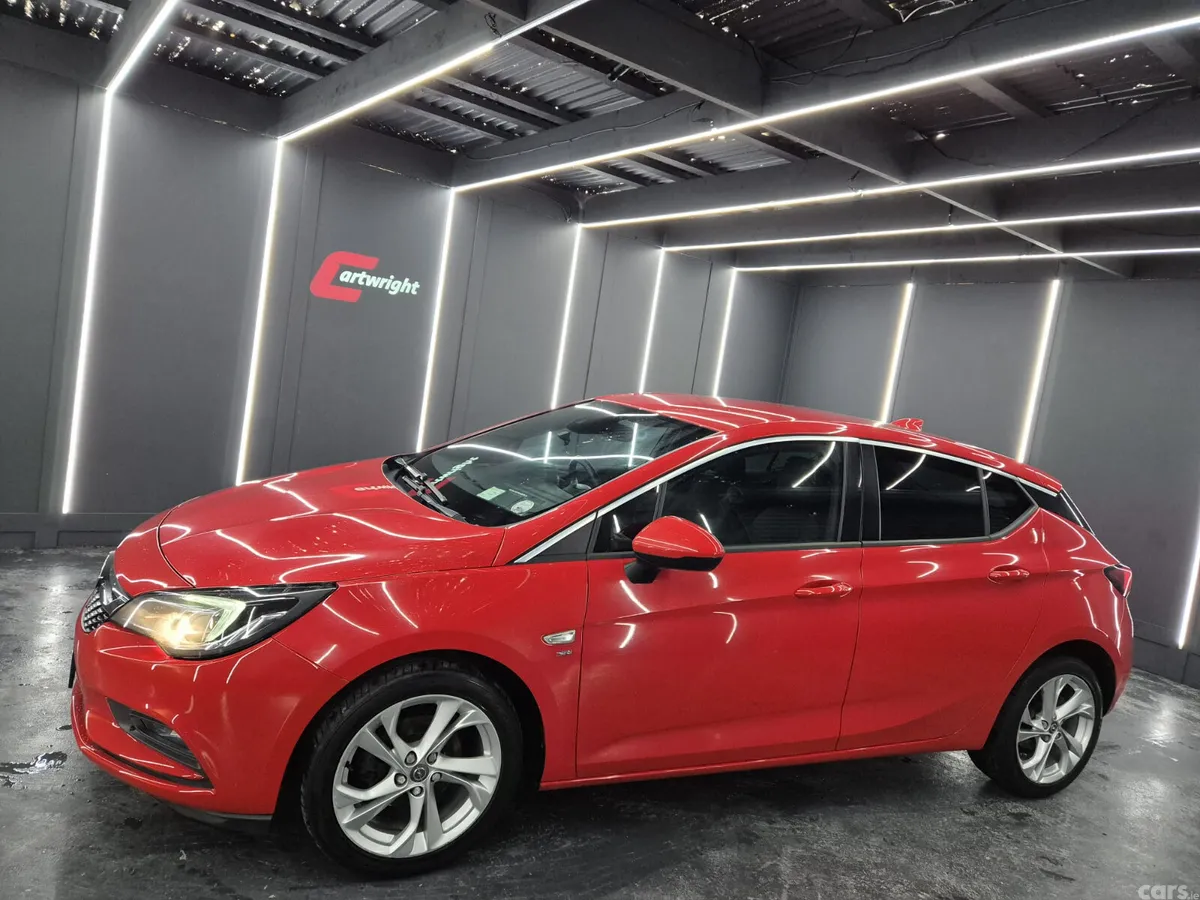 Opel Astra Hatchback, Diesel, 2018, Red