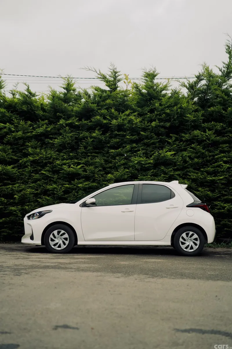 Toyota Yaris Hatchback, Petrol Hybrid, 2023, White