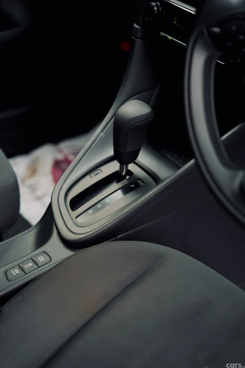 Toyota Yaris Hatchback, Petrol Hybrid, 2023, White