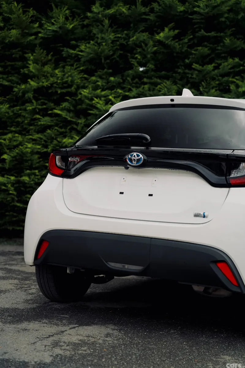 Toyota Yaris Hatchback, Petrol Hybrid, 2023, White