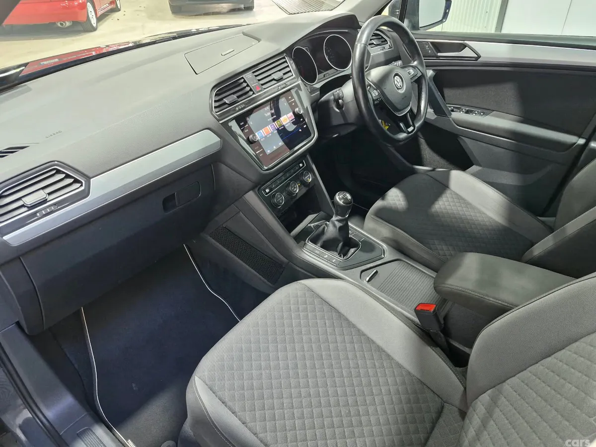 Volkswagen Tiguan SUV, Diesel, 2018, Grey