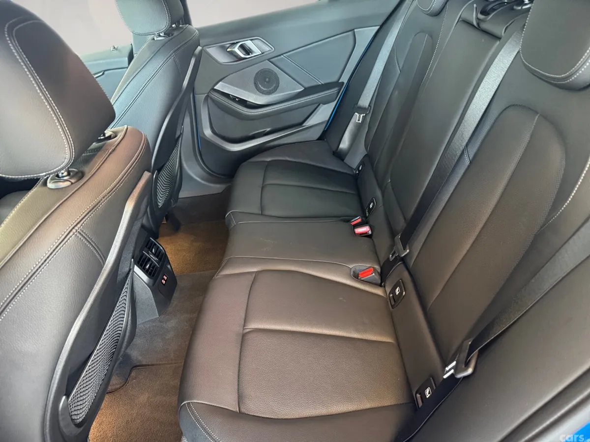 BMW 1-Series Hatchback, Diesel, 2023, Blue