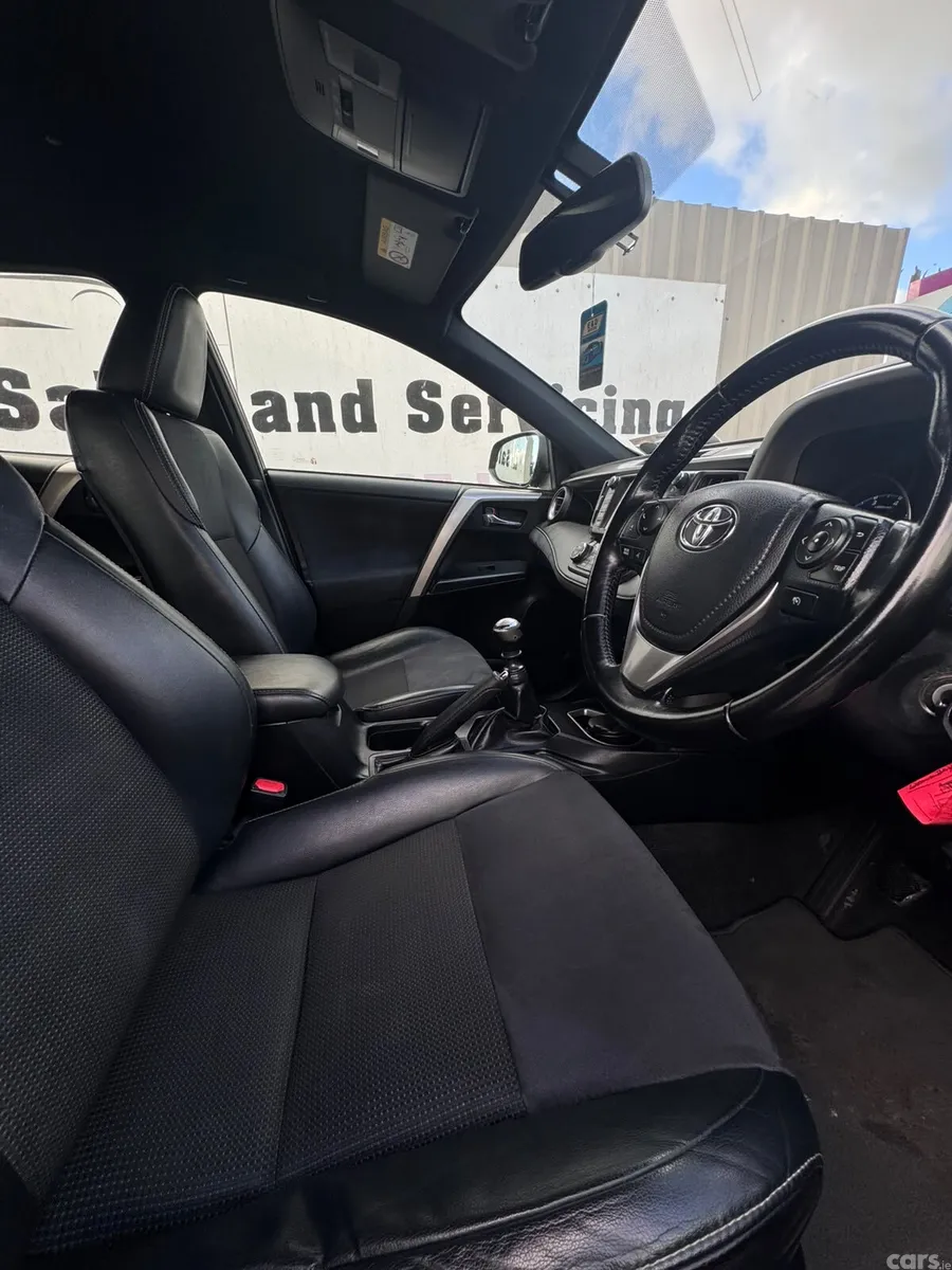 Toyota RAV4 SUV, Diesel, 2016, Red