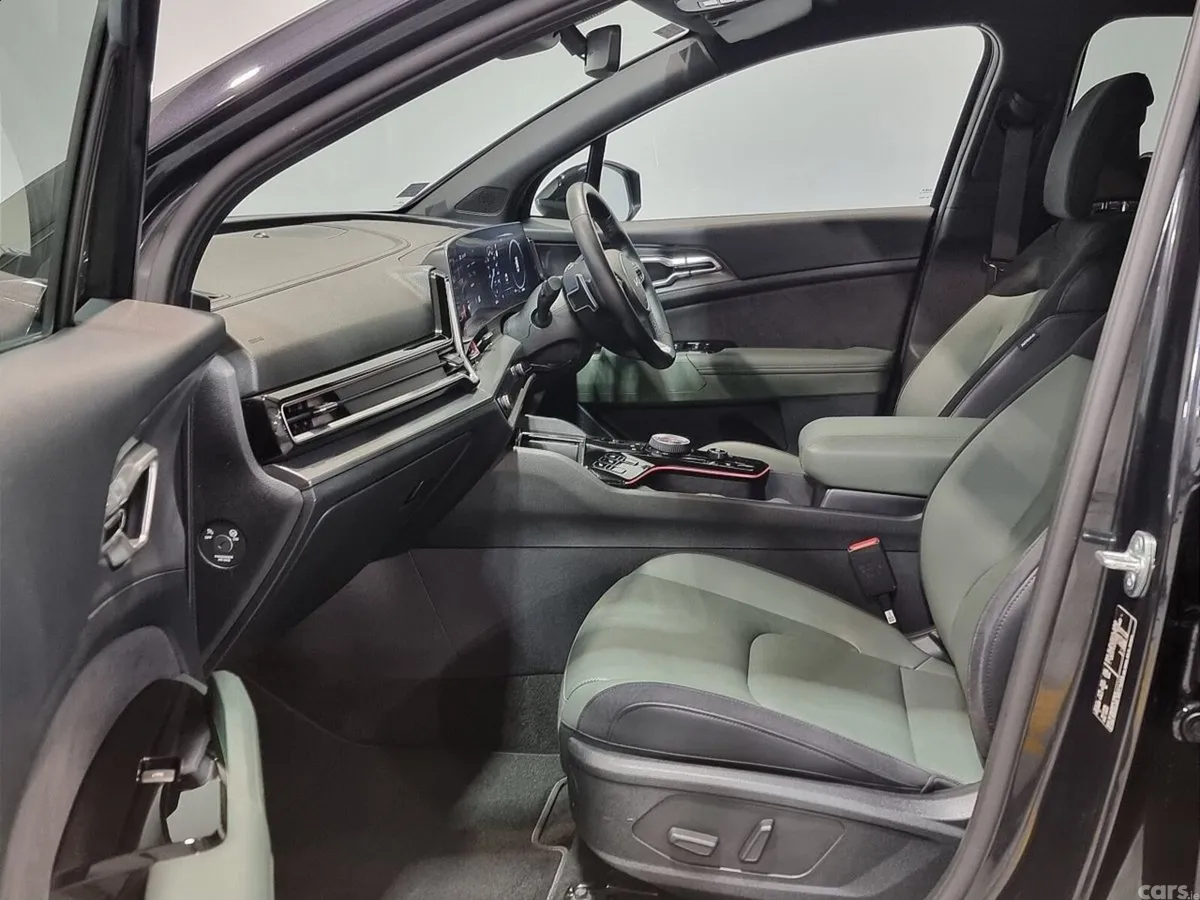 Kia Sportage SUV, Petrol Hybrid, 2024, Black