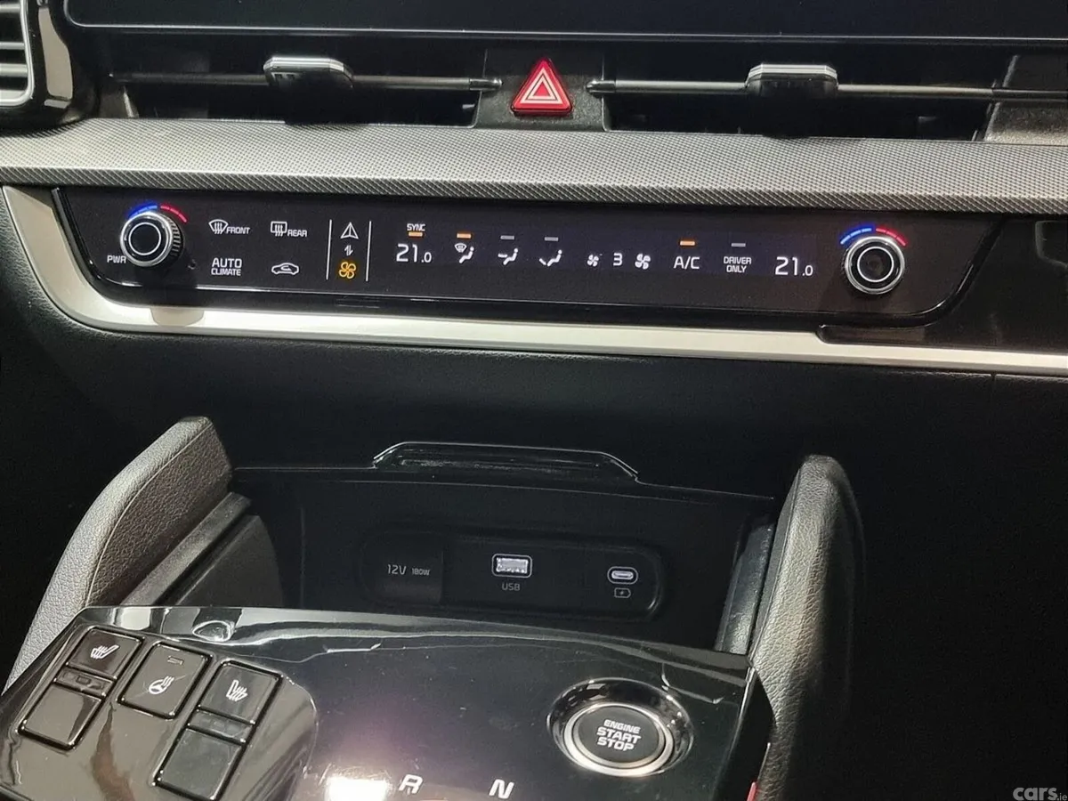 Kia Sportage SUV, Petrol Hybrid, 2024, Black