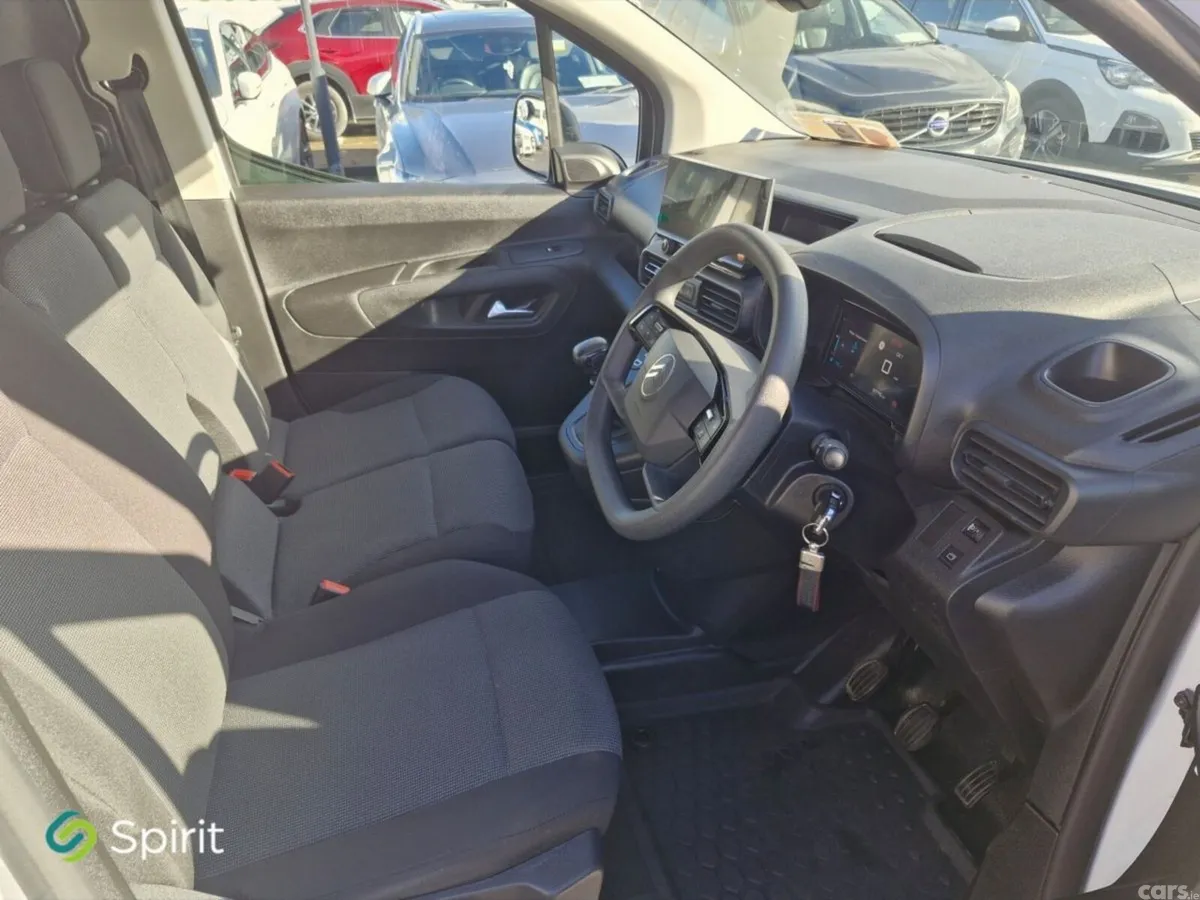 Citroen Berlingo MPV, Diesel, 2025, White