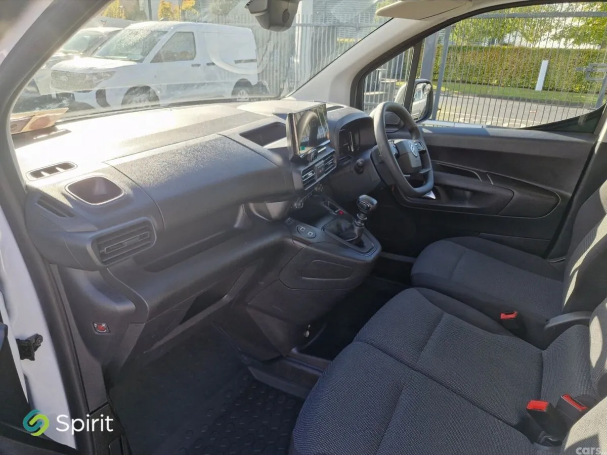 Citroen Berlingo MPV, Diesel, 2025, White