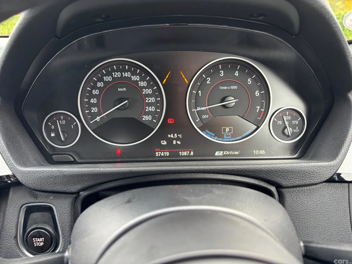 BMW 3-Series Saloon, Petrol Plug-in Hybrid, 2016, White