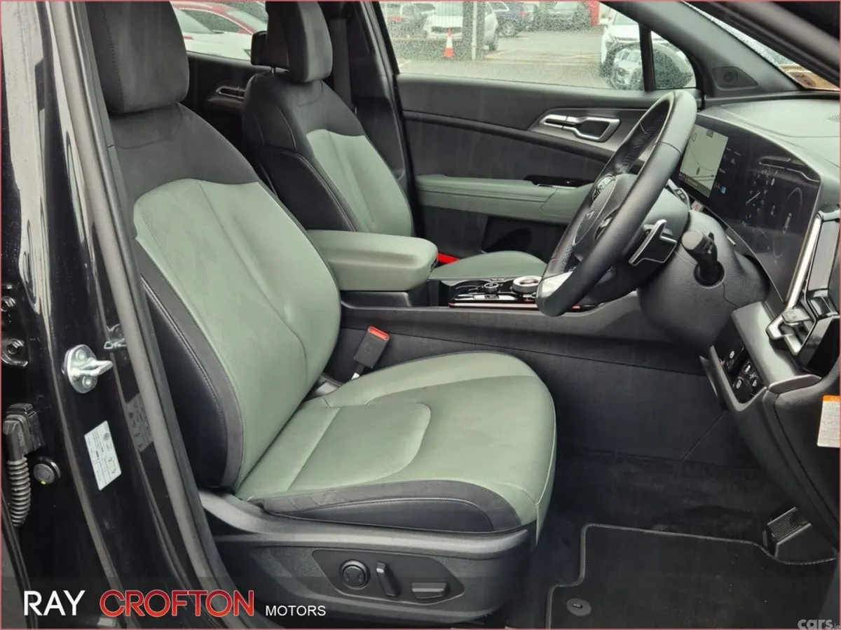 Kia Sportage SUV, Petrol Hybrid, 2025, Black