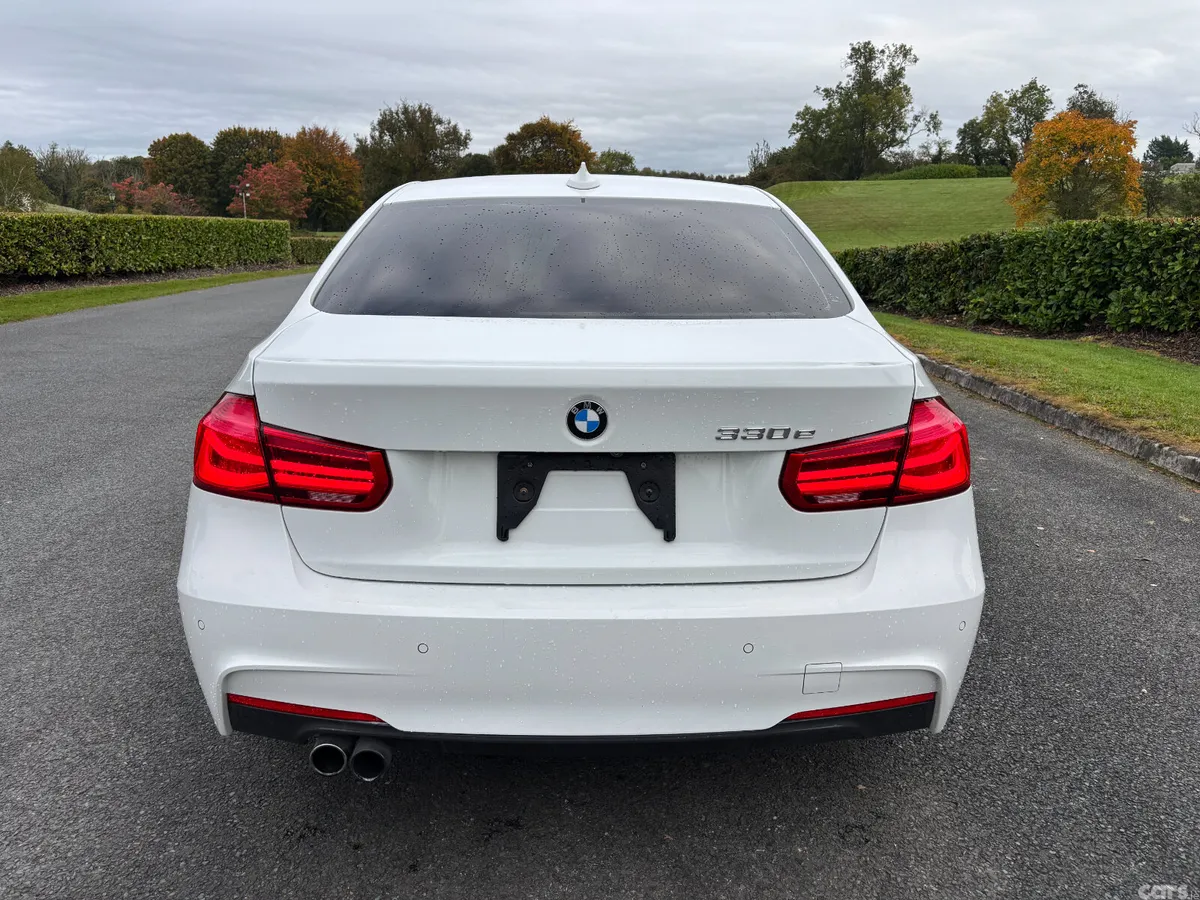BMW 3-Series Saloon, Petrol Plug-in Hybrid, 2016, White