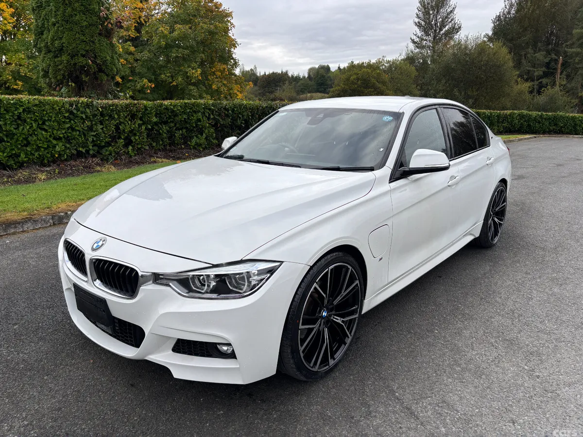 BMW 3-Series Saloon, Petrol Plug-in Hybrid, 2016, White