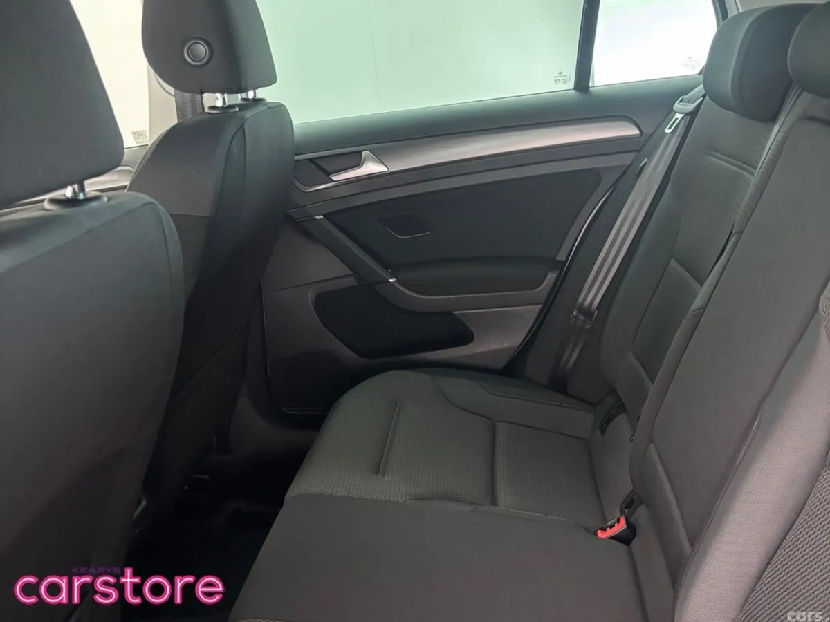 Volkswagen Golf Hatchback, Petrol, 2018, White