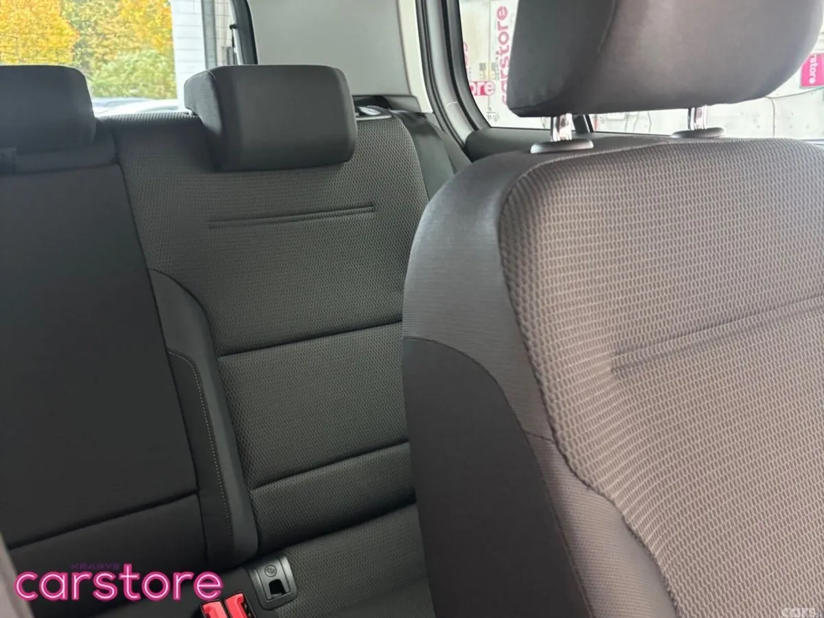 Volkswagen Golf Hatchback, Petrol, 2018, White