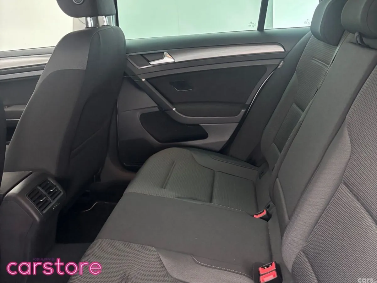 Volkswagen Golf Hatchback, Petrol, 2019, White