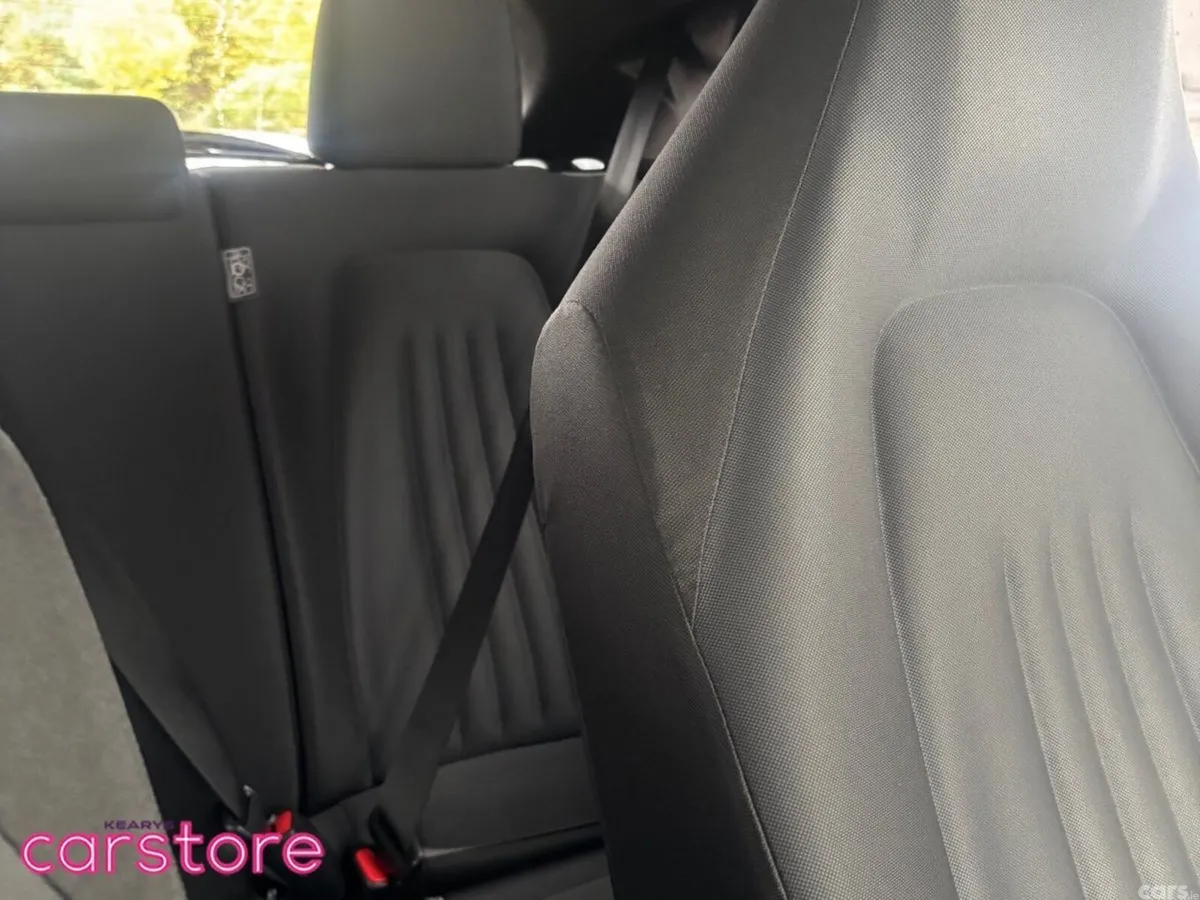 Toyota Yaris Hatchback, Petrol Hybrid, 2022, Blue