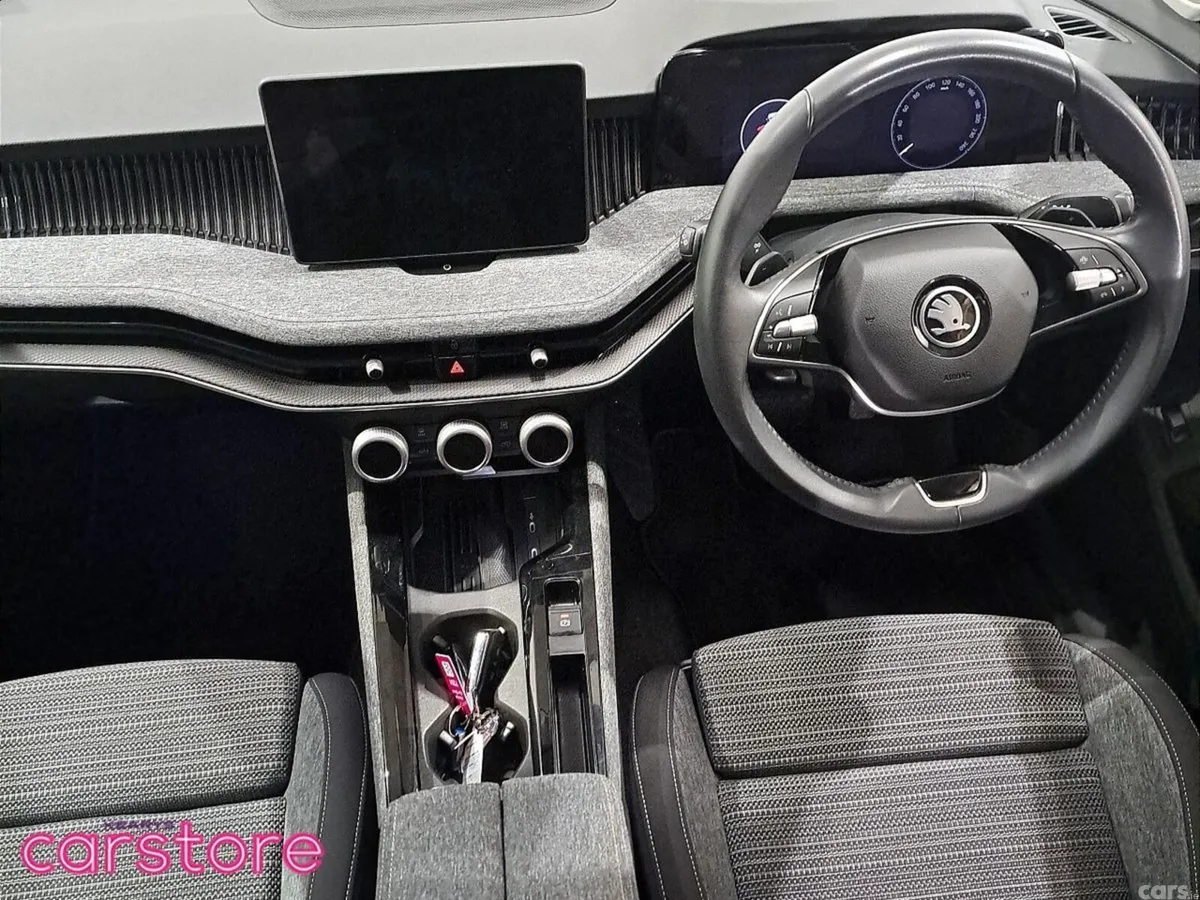 Skoda Superb Saloon, Diesel, 2024, Grey