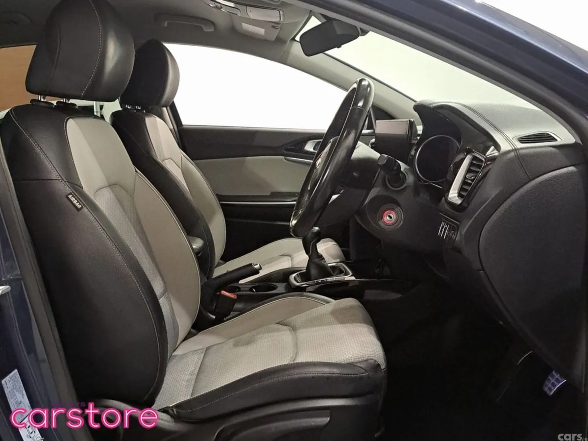 Kia XCeed Hatchback, Diesel, 2021, Blue