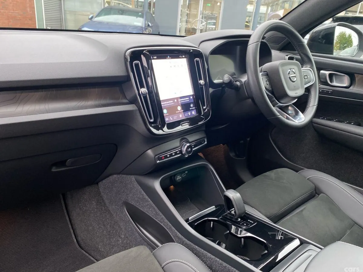 Volvo C40 Estate, Electric, 2023, Black