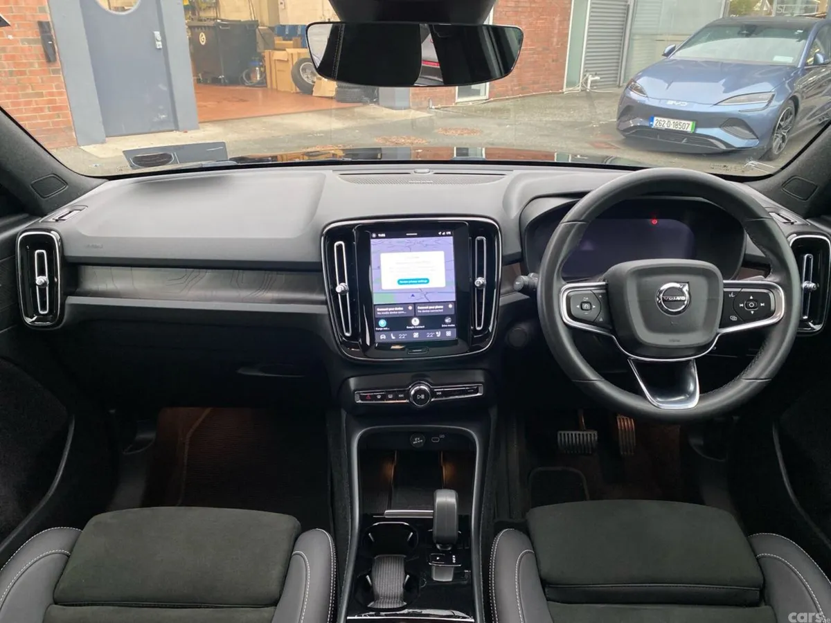 Volvo C40 Estate, Electric, 2023, Black