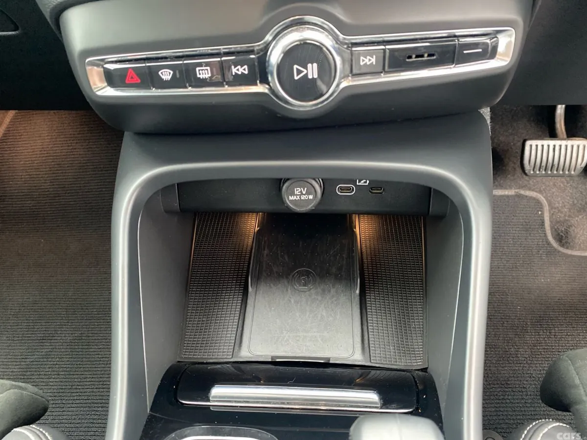Volvo C40 Estate, Electric, 2023, Black