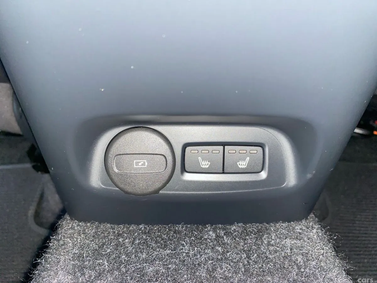 Volvo C40 Estate, Electric, 2023, Black